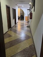 LaRosa Executive Guest House