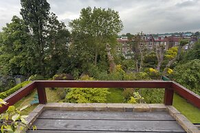 Hampstead Enjoy the Exclusive Atmosphere