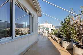 UPSTREET Elegant Luminous 3BD Apt-Kolonaki