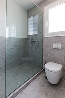 UPSTREET Elegant Luminous 3BD Apt-Kolonaki