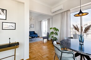 UPSTREET Elegant Luminous 3BD Apt-Kolonaki