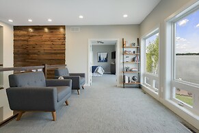 Lakefront Luxury