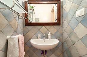 Lounge of the Barons at Sit