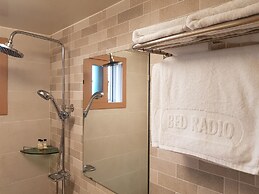 Bed Radio Dongmoon - Hostel