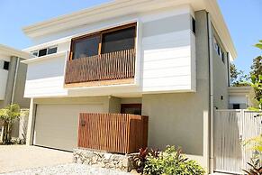 Fat Frog Beach Houses