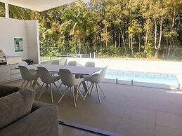 Fat Frog Beach Houses