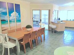 Anaheim Entertainer Deluxe