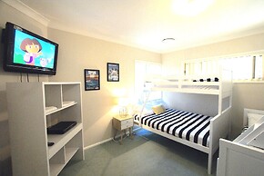 Anaheim Entertainer Deluxe