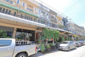 Saen Sabai Hostel