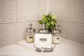 SG Tailored Serviced Home 5min walk from metro