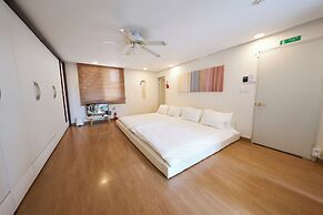 SG Tailored Serviced Home 5min walk from metro