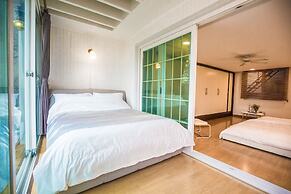 SG Tailored Serviced Home 5min walk from metro