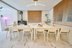 SG Tailored Serviced Home 5min walk from metro