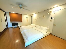 SG Tailored Serviced Home 5min walk from metro