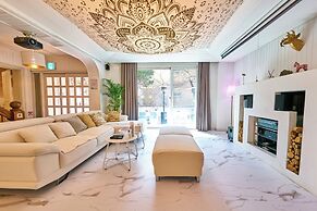 SG Tailored Serviced Home 5min walk from metro