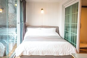 SG Tailored Serviced Home 5min walk from metro