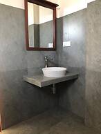 Dasu's Restaurant & Villa