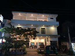 Dasu's Restaurant & Villa