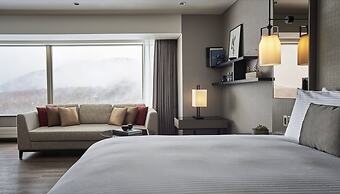 Hinode Hills Niseko Village