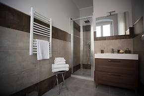 6thLand - Rent Rooms  La Spezia