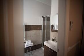 6thLand - Rent Rooms  La Spezia