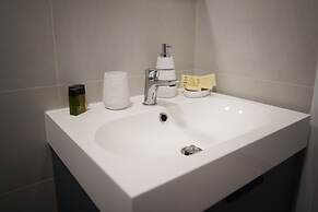 6thLand - Rent Rooms  La Spezia