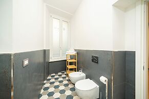 6thLand - Rent Rooms  La Spezia