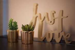 6thLand - Rent Rooms  La Spezia