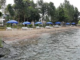 White Stone Beach Resort