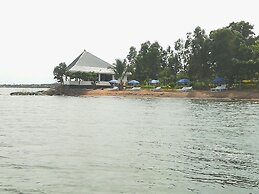 White Stone Beach Resort