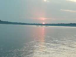 White Stone Beach Resort