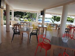 White Stone Beach Resort