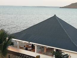 White Stone Beach Resort