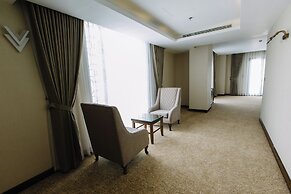 Duc Huy Grand Hotel & Spa