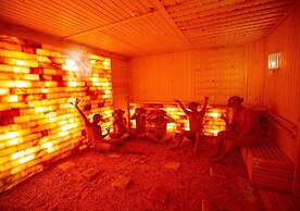 Duc Huy Grand Hotel & Spa