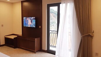 Duc Huy Grand Hotel & Spa