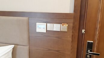 Duc Huy Grand Hotel & Spa