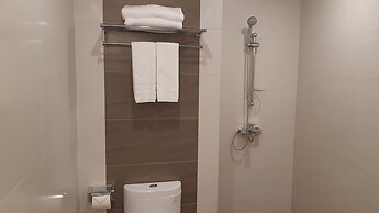 Duc Huy Grand Hotel & Spa