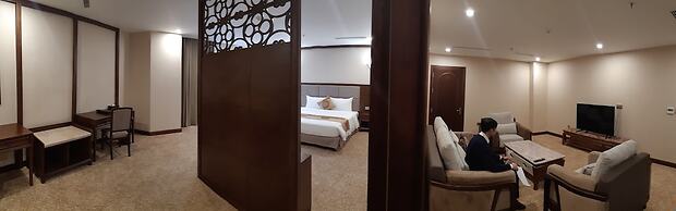 Duc Huy Grand Hotel & Spa