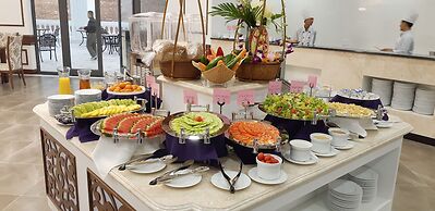 Duc Huy Grand Hotel & Spa