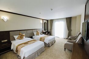 Duc Huy Grand Hotel & Spa