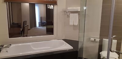 Duc Huy Grand Hotel & Spa