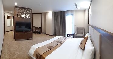 Duc Huy Grand Hotel & Spa