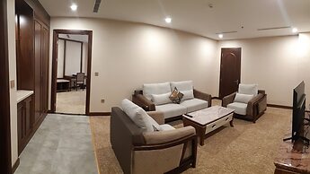 Duc Huy Grand Hotel & Spa