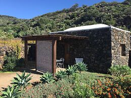 Dammusi Sciuvechi Resort