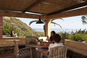 Dammusi Sciuvechi Resort