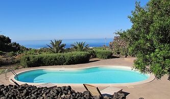 Dammusi Sciuvechi Resort