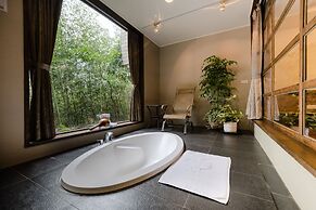 Zhuo Ye Cottage
