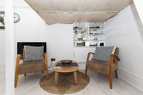 Leicester Square Atmosphere