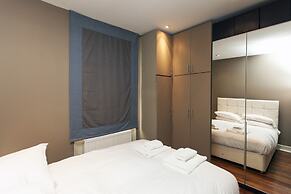 Old Brompton 2 Exclusive Atmosphere